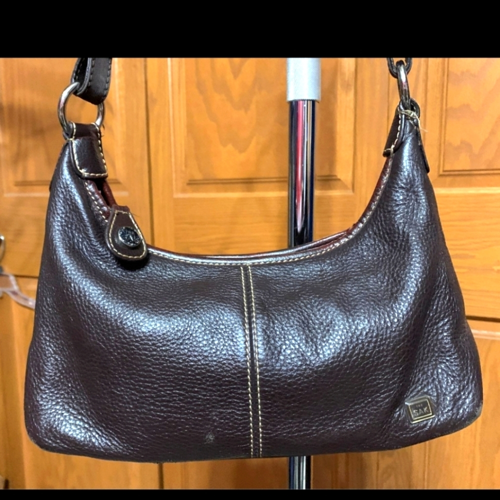 THE SAK Dark brown pebbled leather small/ medium Hobo Shoulder Bag.
